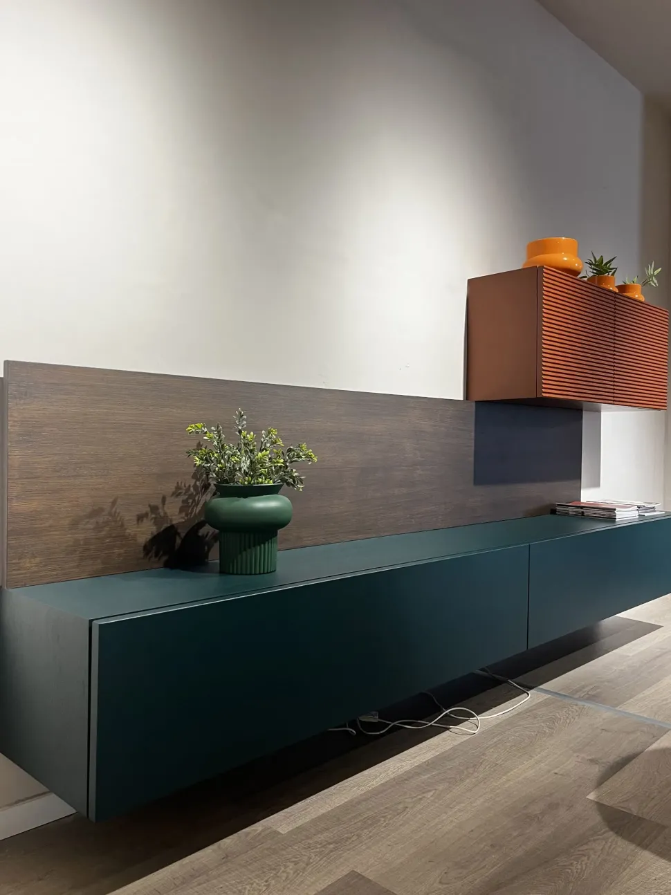 Parete attrezzata in stile design L- zero29 di Devina nais a prezzo Outlet