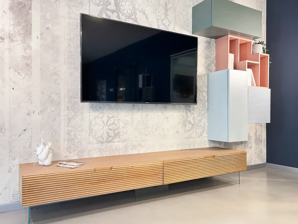 Parete attrezzata in stile moderna Parete tv di Devina nais a prezzo Outlet