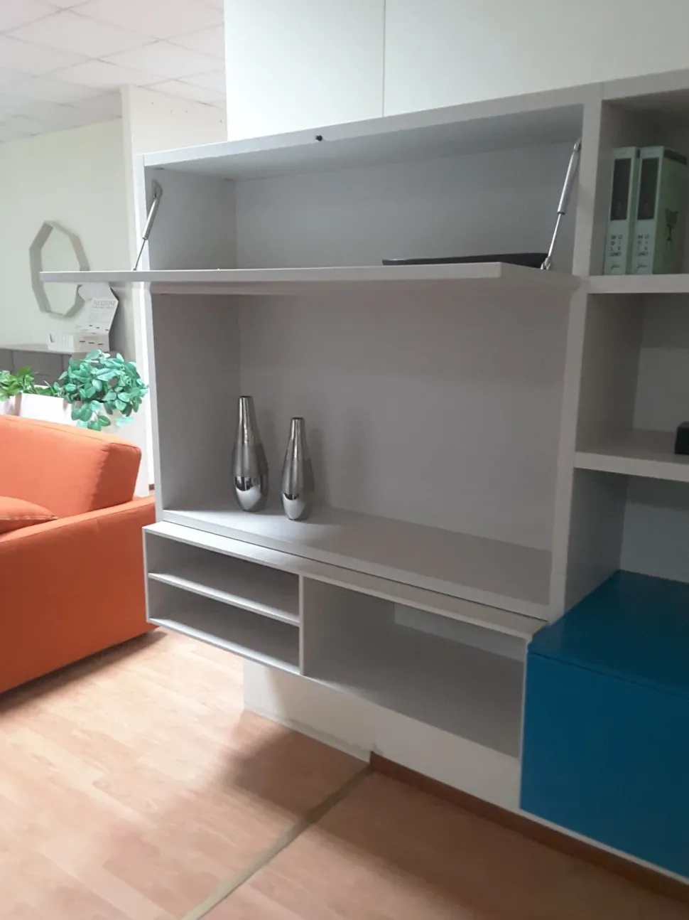 Parete attrezzata Living system di Novamobili scontata del 70%