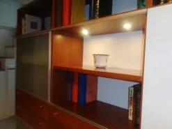 Parete attrezzata Mobile soggiorno essenza ciliegio Mida 2 in stile moderna a prezzo scontato