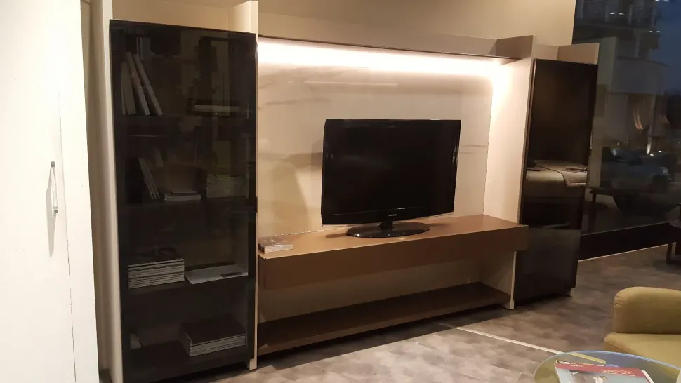 Parete attrezzata Over dell'azienda Misuraemme con uno sconto esclusivo