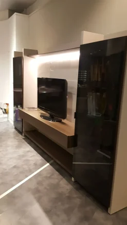 Parete attrezzata Over dell'azienda Misuraemme con uno sconto esclusivo