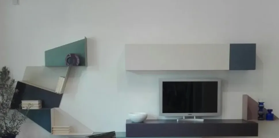 Parete attrezzata Slide e 36e8 di Lago scontata del 30%