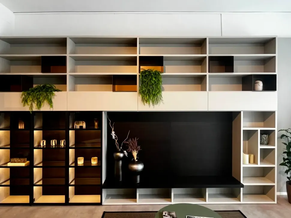 Parete attrezzata Wall 30 di Novamobili scontata del 30%