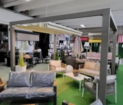 Pergotenda a marchio Pratic modello Phonix free SCONTATA