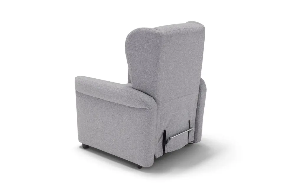 Poltrona Chanel con movimento relax a marchio Mottes selection con uno sconto speciale