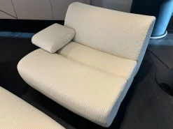 Poltrona con seduta fissa Ernest Poliform a prezzo Outlet