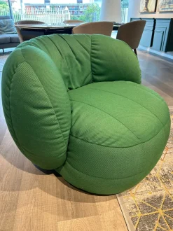 Poltrona con seduta fissa Reef Connubia a prezzo scontato