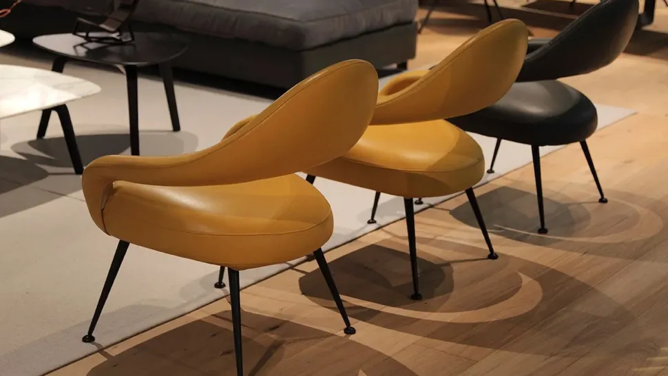 Poltrona con seduta fissa Letizia Poltrona frau a prezzo Outlet