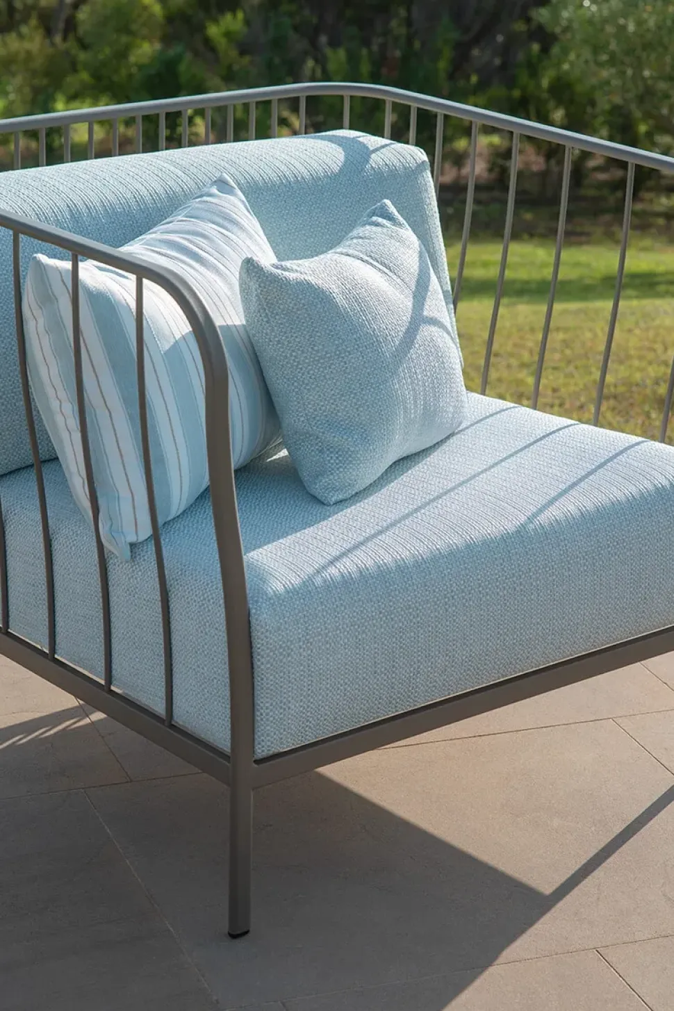 Poltrona con seduta fissa Cannole' Emu in Offerta Outlet