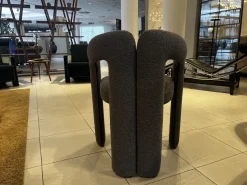 Poltrona con seduta fissa 562 dudet Cassina a prezzo scontato