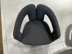 Poltrona con seduta fissa 562 dudet Cassina a prezzo scontato