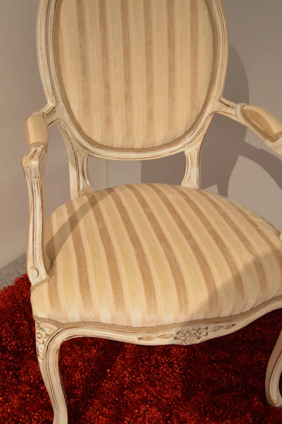 Poltrona di Produzione Artigianale in stile provenzale Shabby Chic - Scontata del - 50%