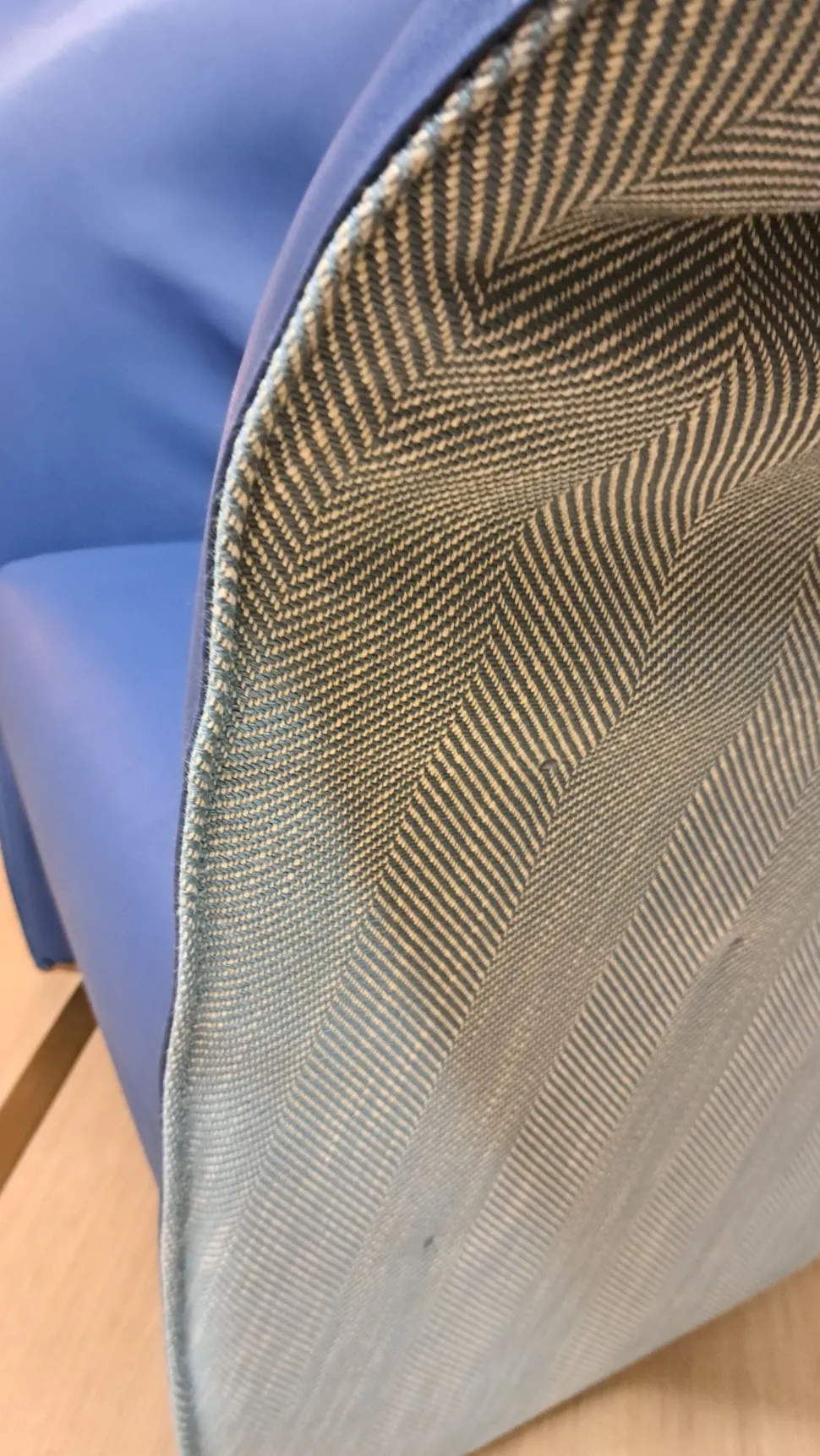 Poltrona in Ecopelle Artichoke Novamobili in Offerta Outlet