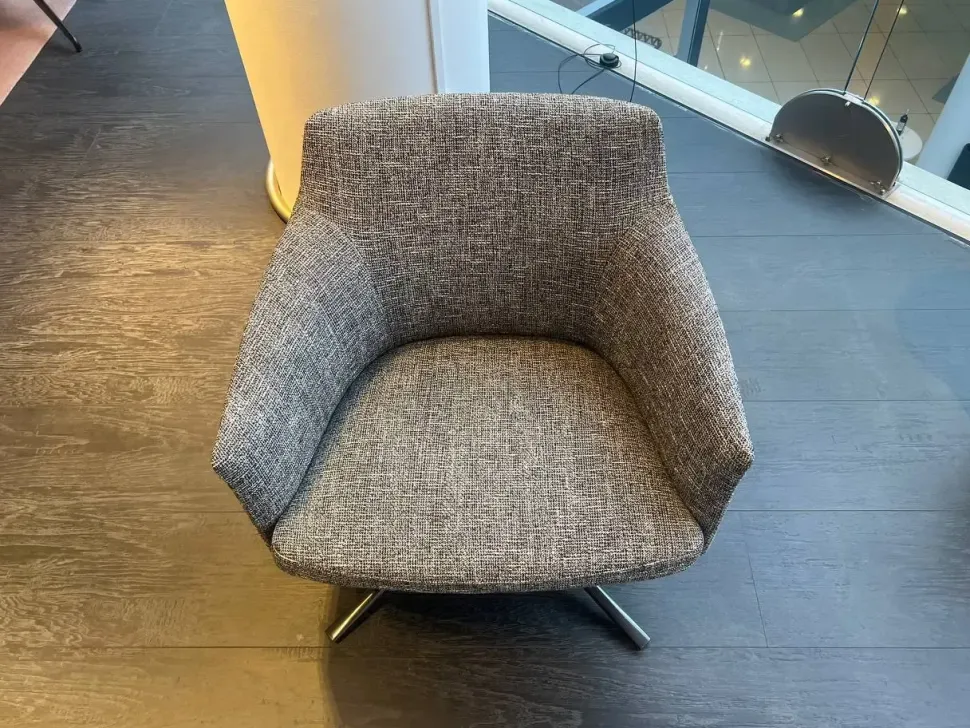 Poltrona in stile design Stanford Poliform in Offerta Outlet