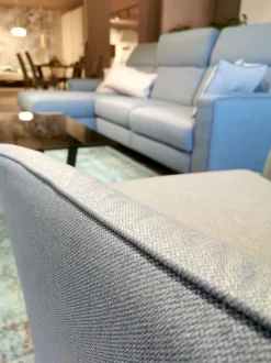 Poltrona in stile moderno Bangkok Le comfort in Offerta Outlet