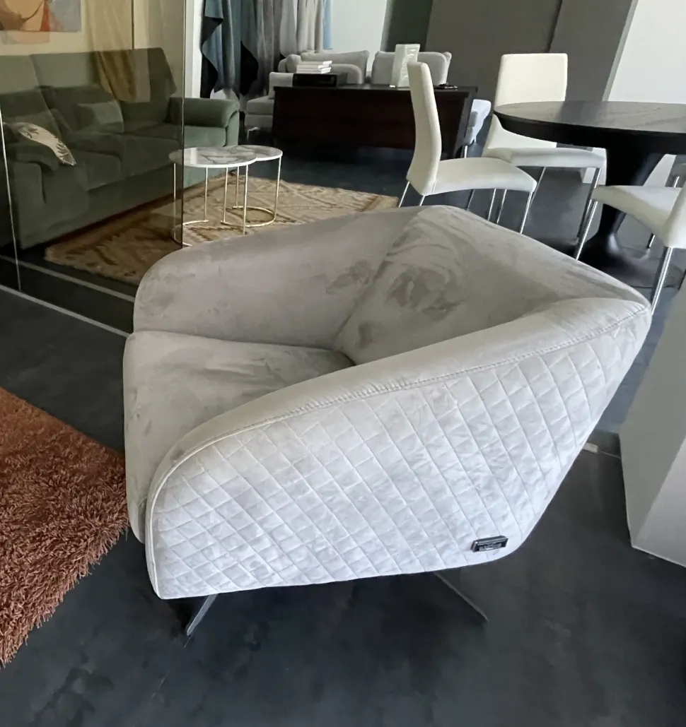 Poltrona in Tessuto Poltrona girevole Zr a prezzo Outlet