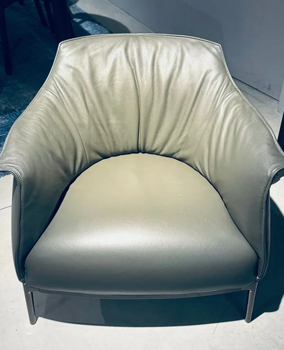 Poltrona modello Archibald Poltrona frau ad un prezzo conveniente