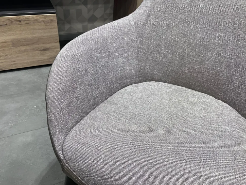 Poltrona modello Ghirla Nicoline ad un prezzo conveniente