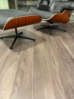 Poltrona modello Lounge chair e ottoman vitra Collezione esclusiva in offerta