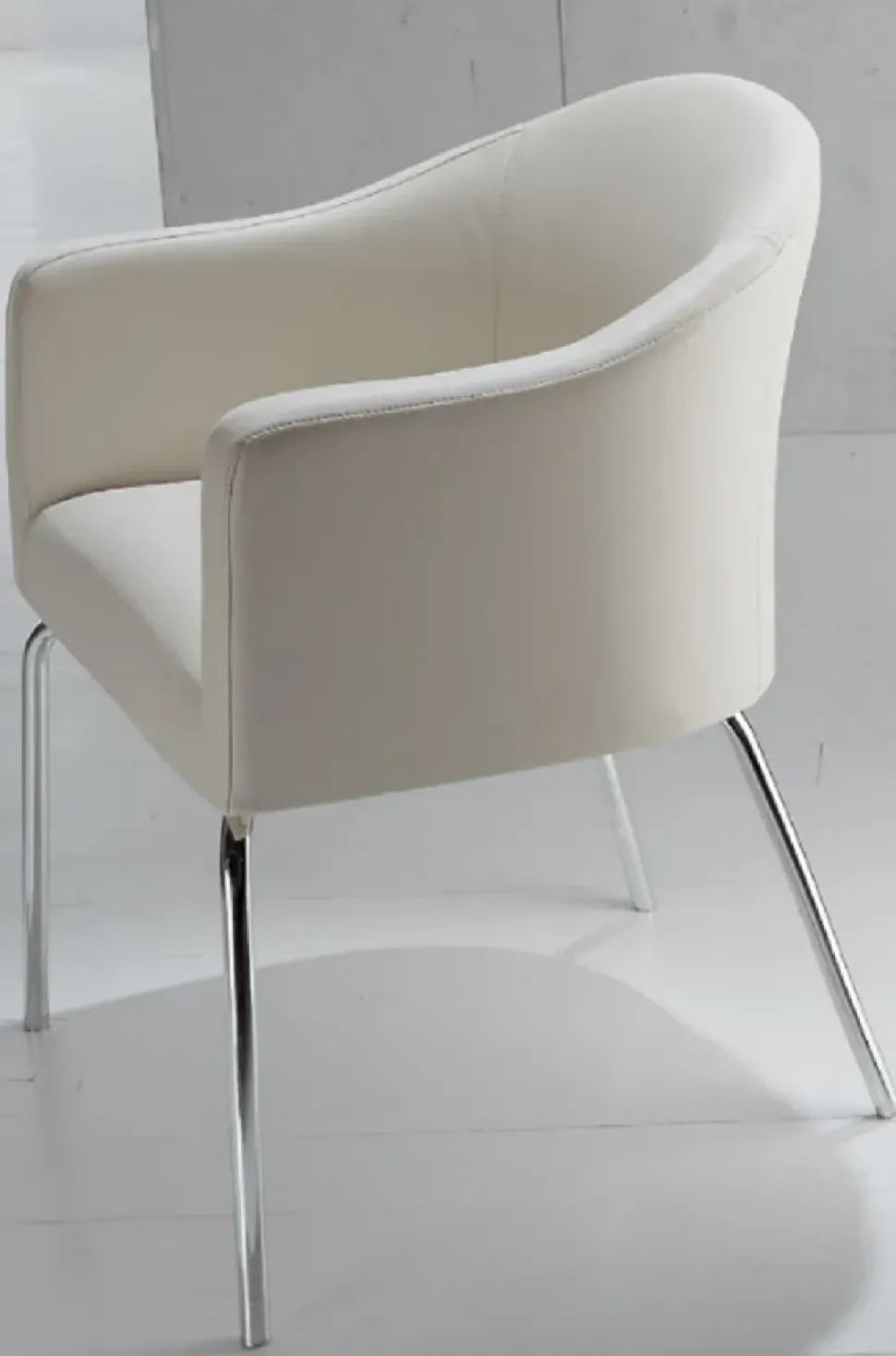 Poltrona modello Moon La seggiola a prezzi outlet