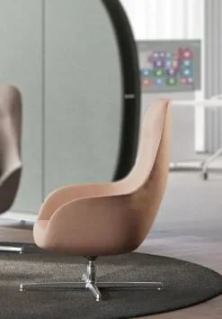 Poltrona modello Truka lounge girevole oscillante Las mobili ad un prezzo conveniente