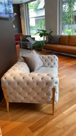 Poltrona pelle in misto piuma  Calia in Offerta Outlet