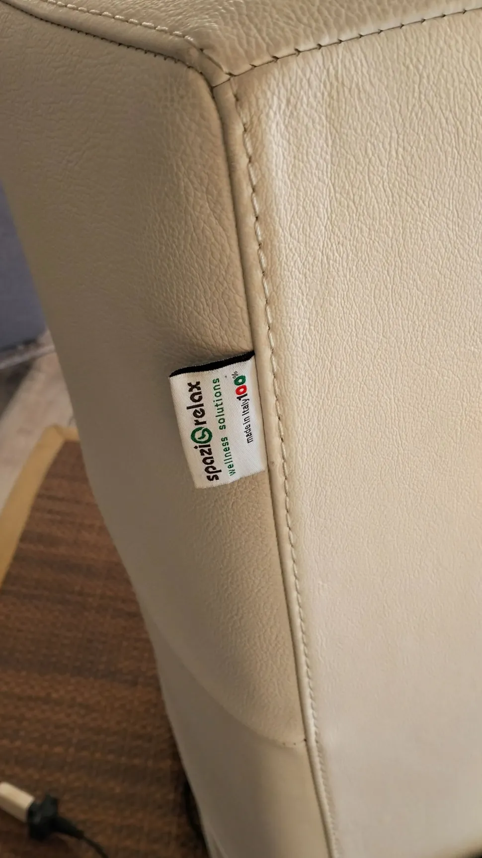 Poltrona relax con movimento, viola. Relax a prezzo scontato!