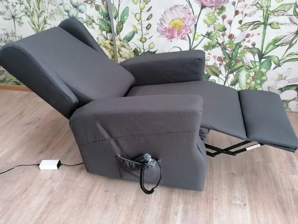 Poltrona relax in Ecopelle Arabella Stones scontata