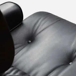 Poltrona relax in Pelle James lounge chair con ottoman A&c in Offerta Outlet