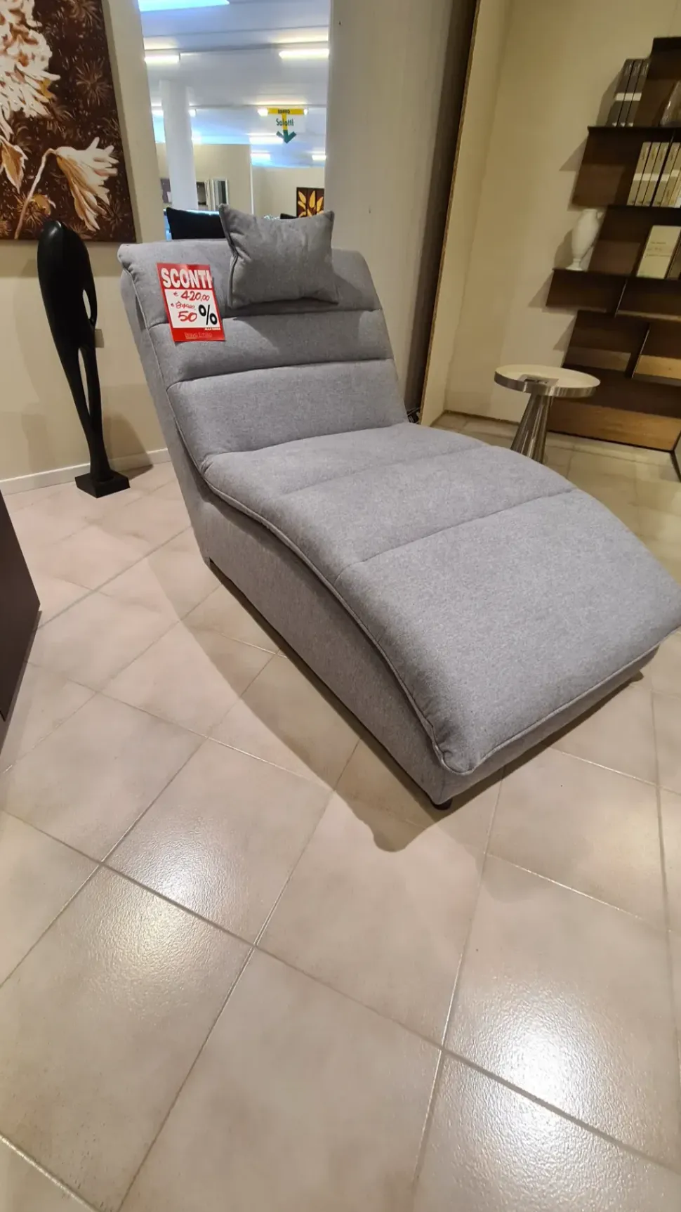 Poltrona Yuka con movimento relax a marchio Collezione esclusiva con uno sconto speciale