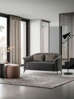 Poltroncina Caroline con seduta fissa, Mottes Selection a prezzi scontati. Perfetta per l'arredamento moderno.