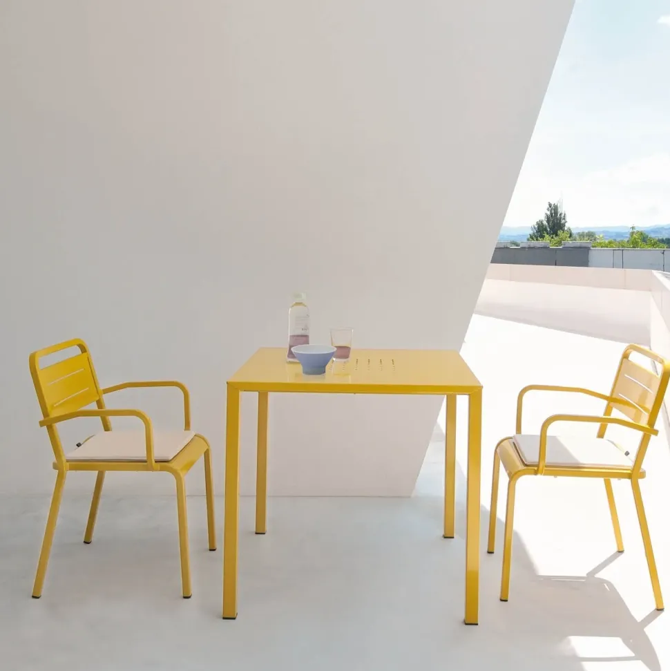 Poltroncina da esterni Urban Emu a prezzo scontato