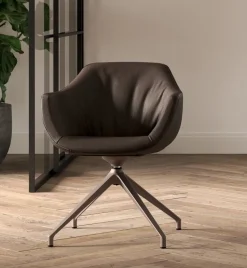 Poltroncina Halia Con seduta fissa a marchio Ozzio in offerta