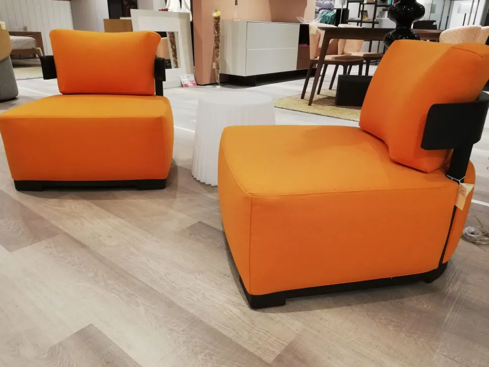 Poltroncina in stile moderno modello Bea Porada a prezzo ribassato