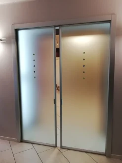 Porta a vetro unico 2 per interni Artigianale a prezzo Outlet