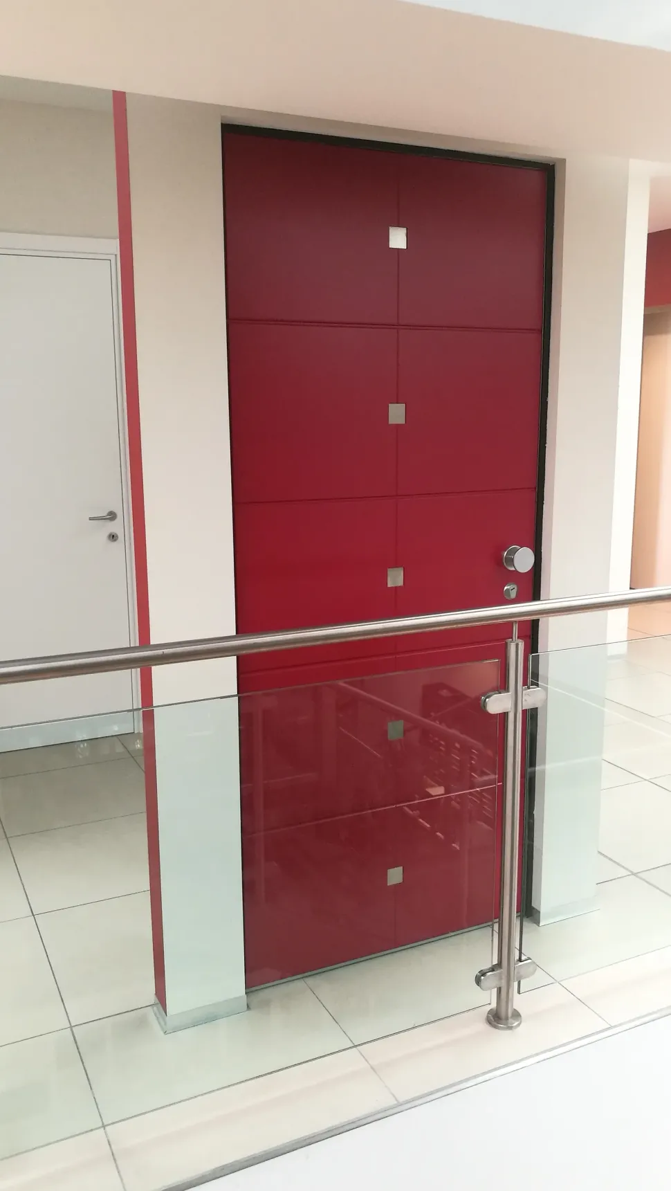 Porta liscia moderna Gardesa a prezzo ribassato 30%