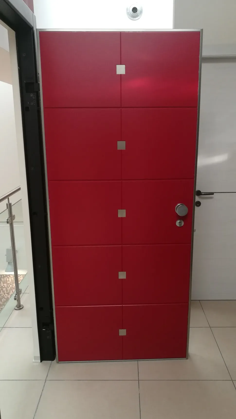 Porta liscia moderna Gardesa a prezzo ribassato 30%