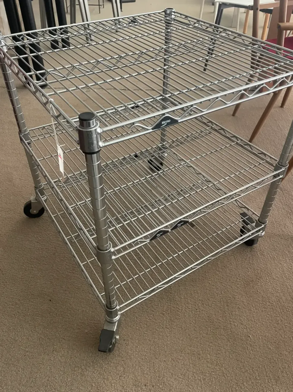 Porta tv per il living modello Carrello in metallo metro joint di Maxalto scontato