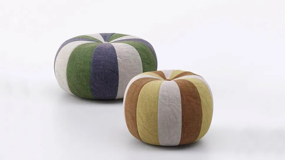 Pouf in tessuto Bound a marchio Doimo salotti a prezzo ribassato