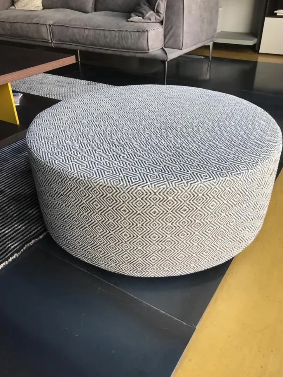Pouf in tessuto Circle a marchio Flexstyle a prezzo scontato