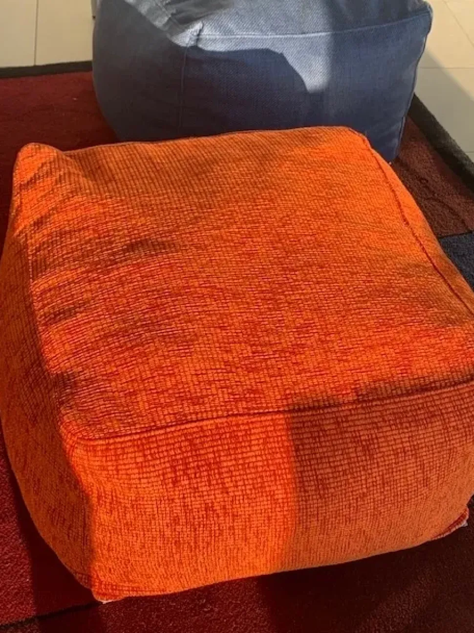 Pouf in Tessuto Sfrido Artigianale