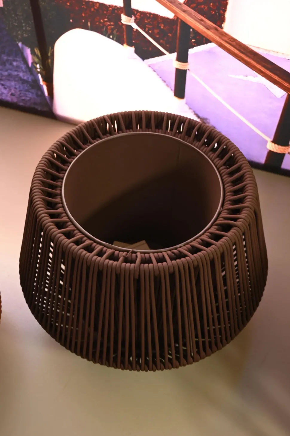 Pouf in tessuto Zig zag a marchio Kettal a prezzo ribassato