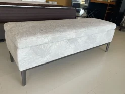 Pouf modello Coffer design Twils a PREZZI OUTLET