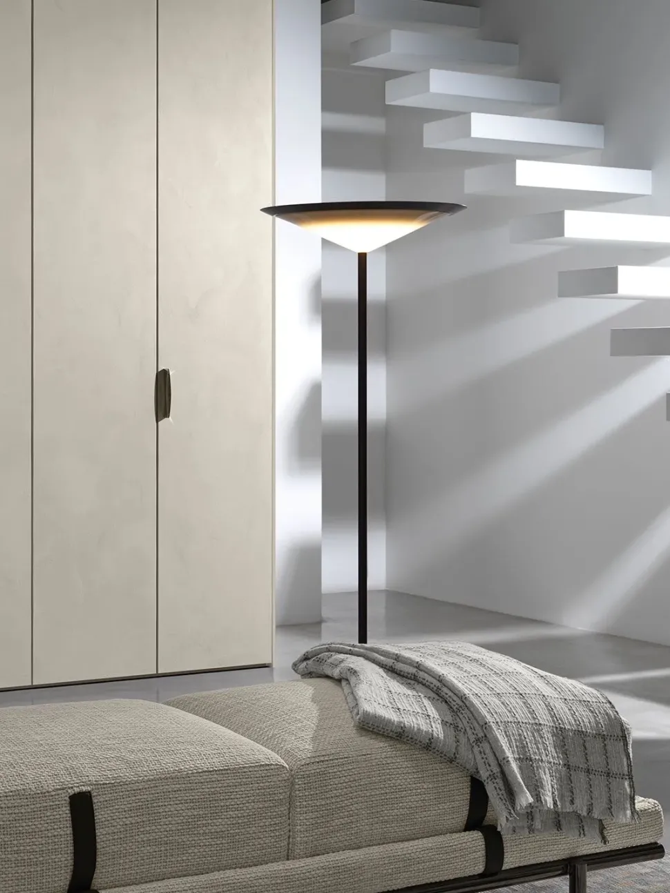 Pouf modello New bond Flou in offerta