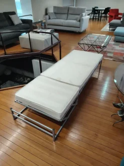 Pouf moderno modello Pouff letto Artigianale in Offerta Outlet