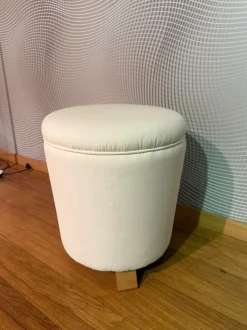 Pouf moderno modello Pouf Artigianale a prezzo Outlet