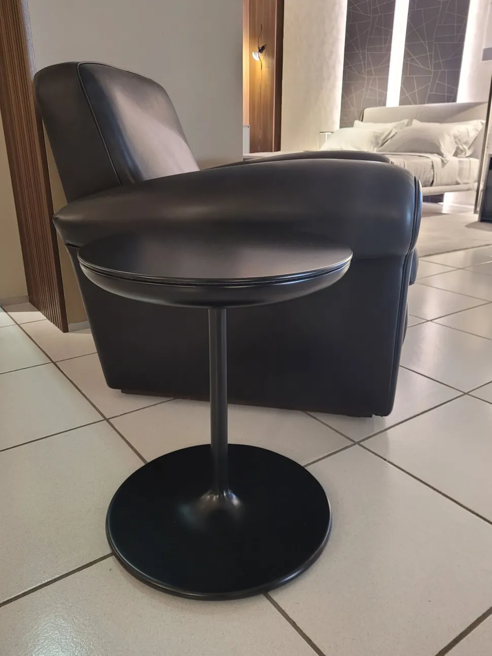 Prezzi ribassati per il tavolino design Toi di Zanotta