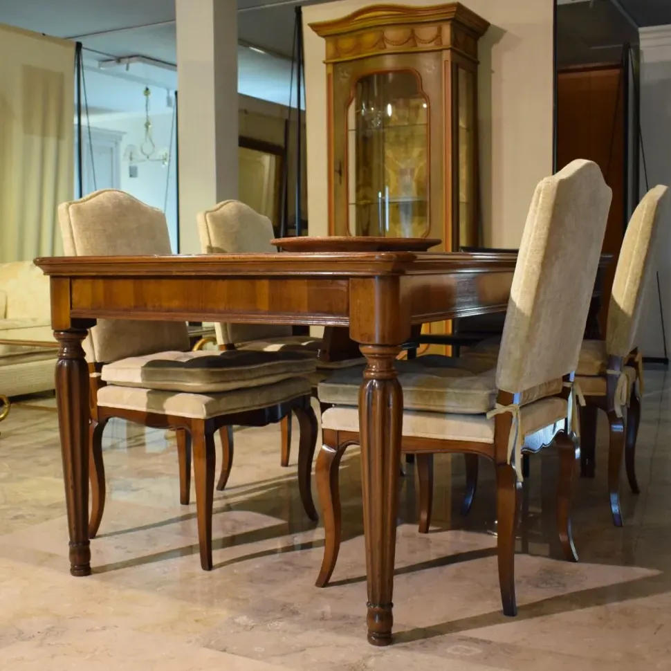 Prezzi ribassati per il tavolino classico Noce di Artigianale