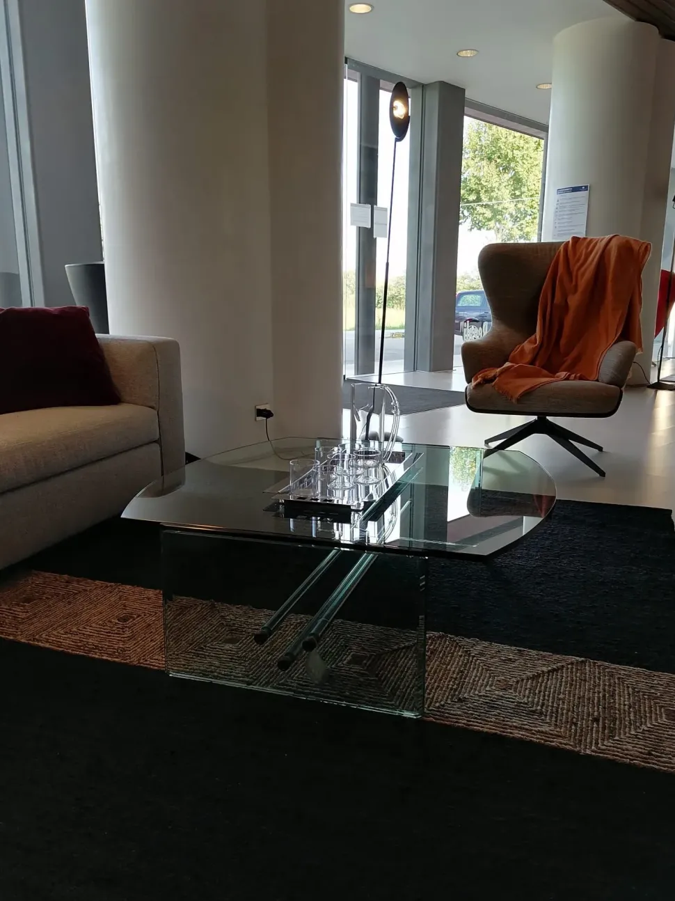 Prezzi ribassati per il tavolino design Burano di Simon